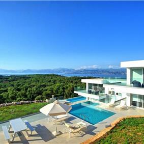 4 bedroom villa with pool & seaview, near Acharavi, sleeps 9